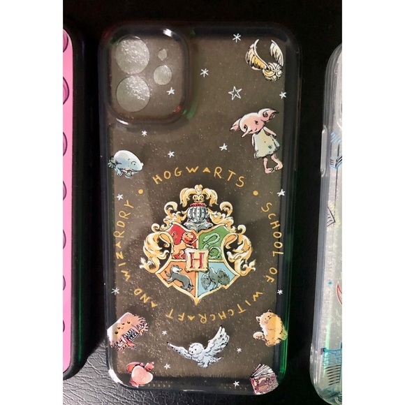 2 Harry Potter iPhone 11 Cases New In Packaging (and 1 Halloween case) - Picture 4 of 6